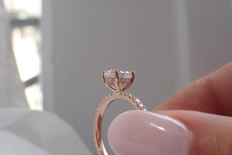 Bague de fiançailles unique comment choisir le bijou parfait pour